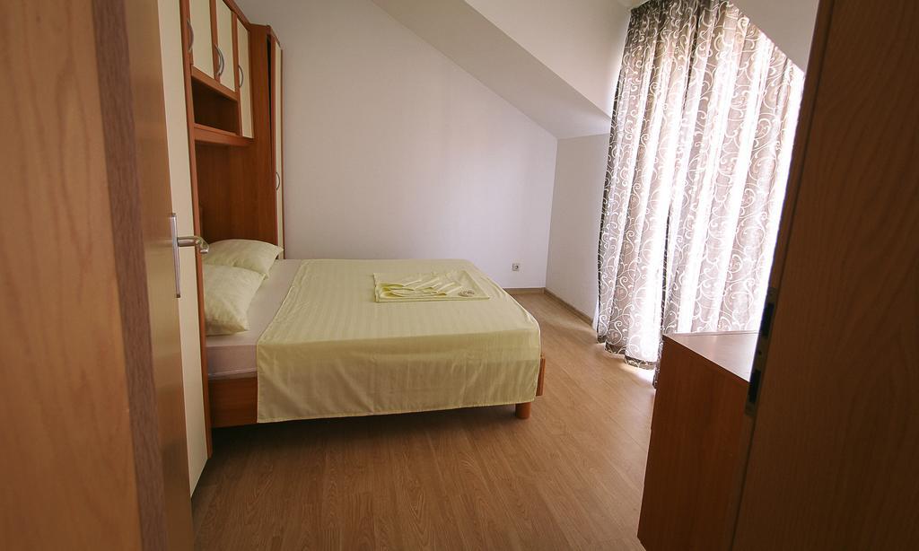 Apartments&Room Babic Kaštela Exterior foto